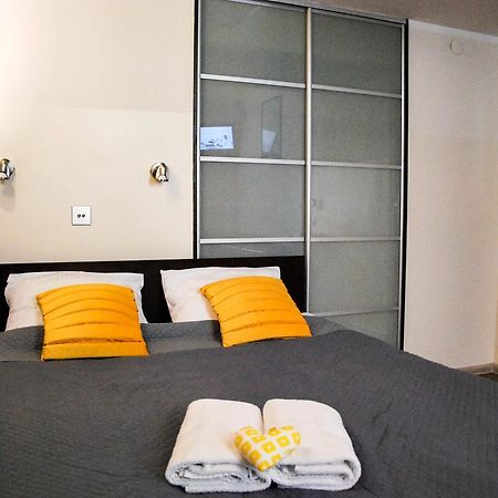 Aparthotel Kadetus Krasków Εξωτερικό φωτογραφία