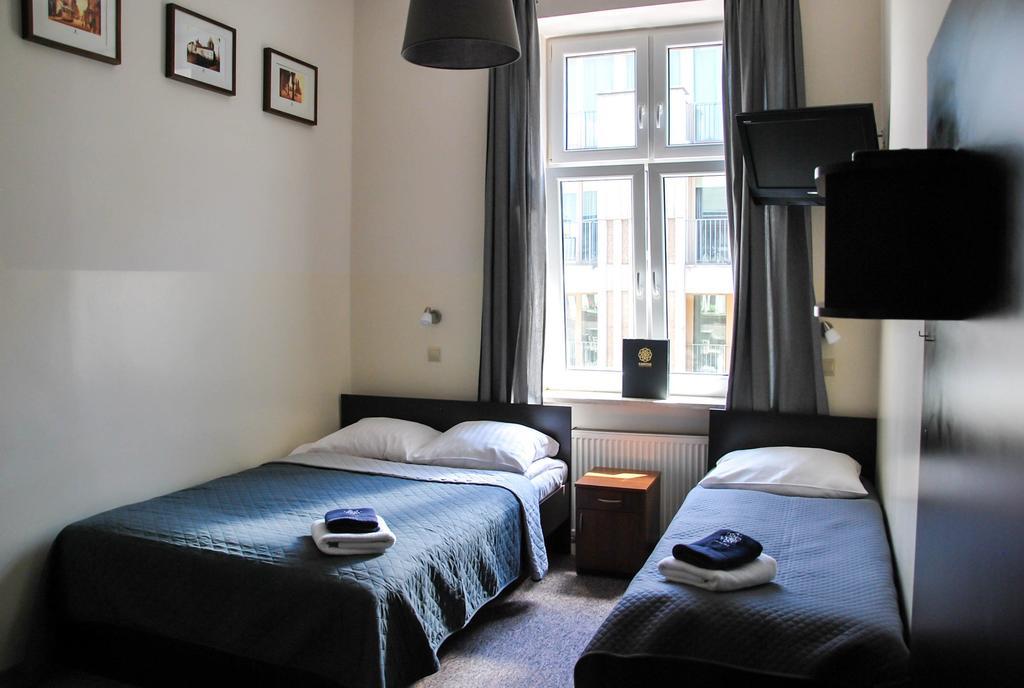 Aparthotel Kadetus Krasków Εξωτερικό φωτογραφία