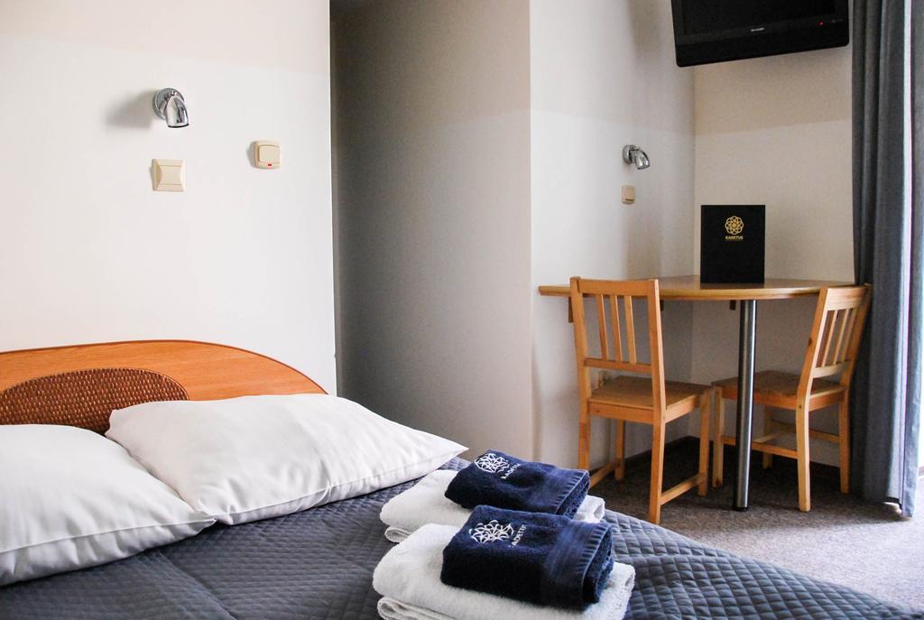 Aparthotel Kadetus Krasków Εξωτερικό φωτογραφία