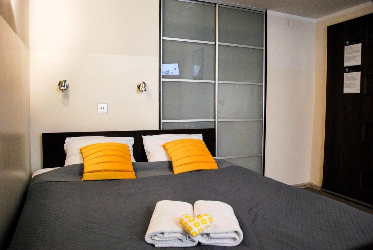 Aparthotel Kadetus Krasków Εξωτερικό φωτογραφία