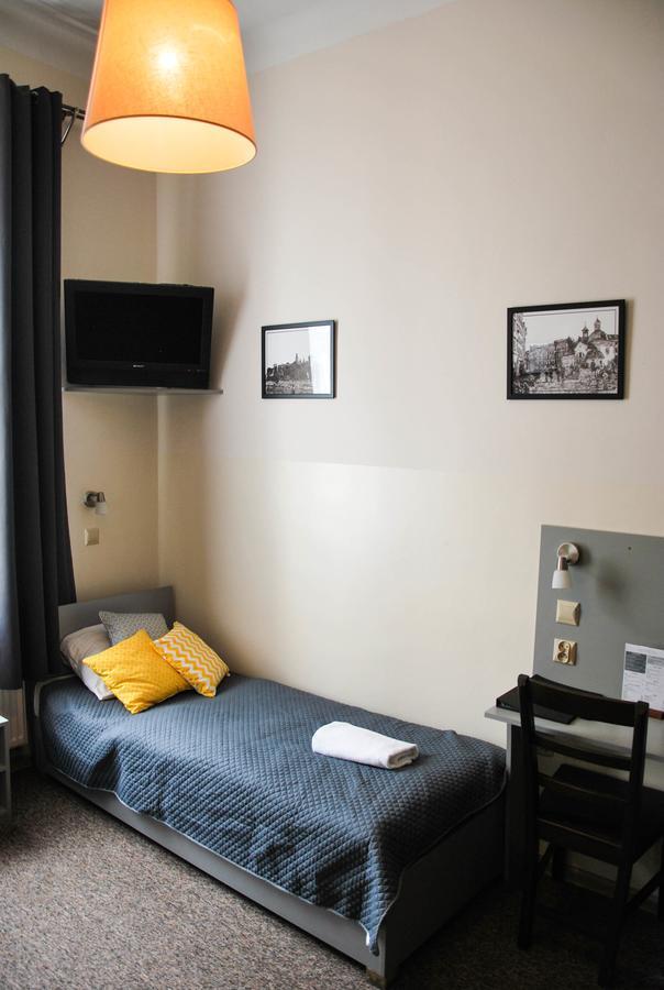 Aparthotel Kadetus Krasków Εξωτερικό φωτογραφία