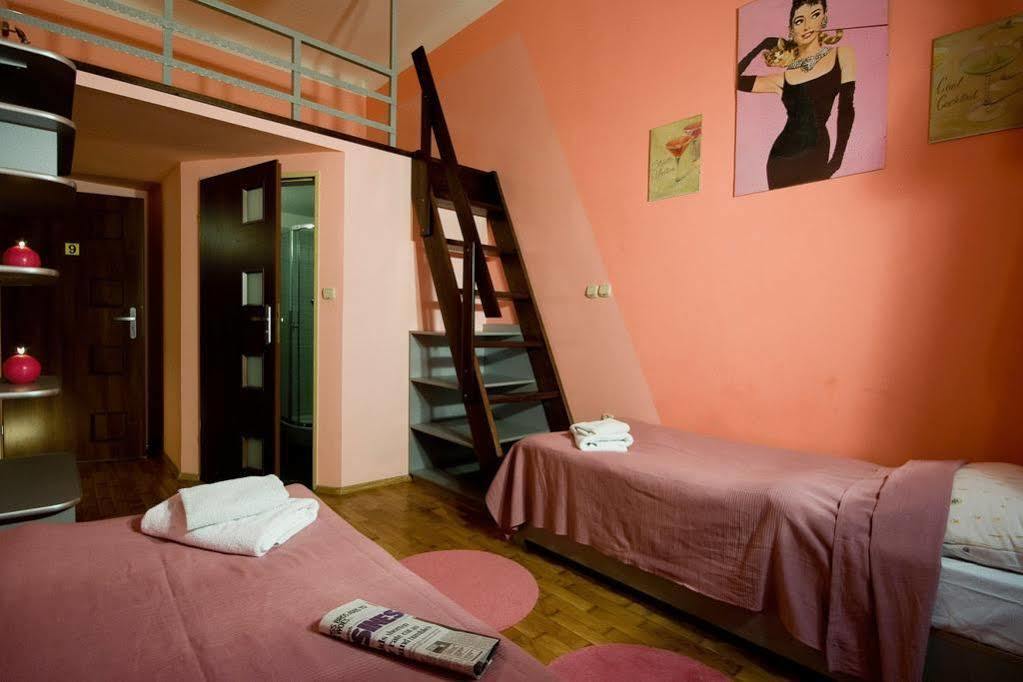 Aparthotel Kadetus Krasków Εξωτερικό φωτογραφία